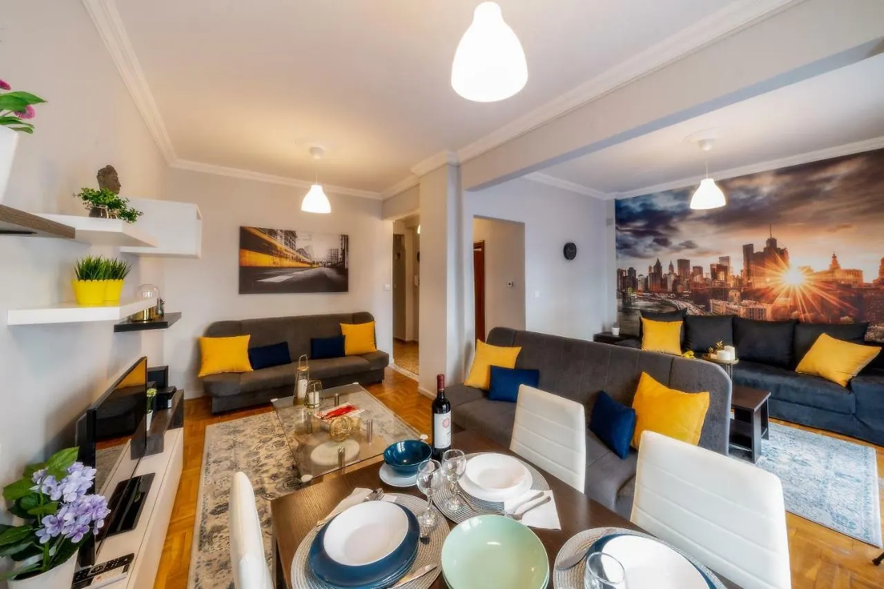 Apartment Corona Deluxe Apt. Thessaloniki